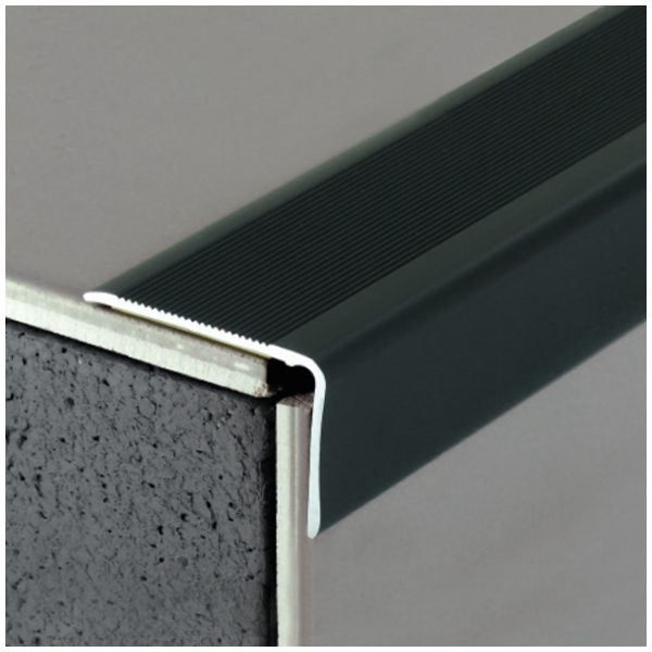 Nez de marche adhesif