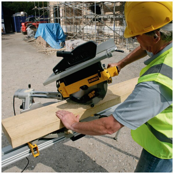 Scie onglet à table sup. d27113