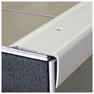 NEZ DE MARCHE PERCE Dinac