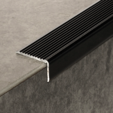 Nez de marche adhesif